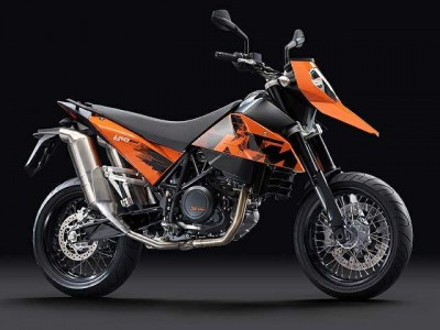 KTM LC4 690 Supermoto 07.jpg